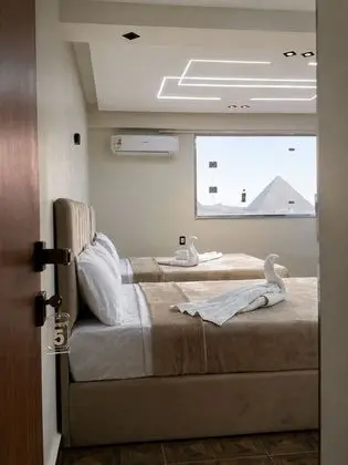 Twin Room, Pyramids View