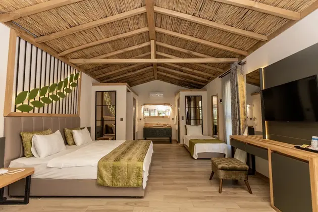 Delux Bungalow Özel Havuzlu Oda