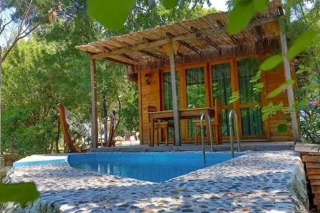 Family Bungalov, Kişiye Özel Havuzlu, Avlu Manzaralı