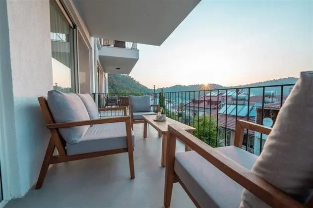 Deluxe Aile Suiti, Simge Yapı Manzaralı, Balkonlu