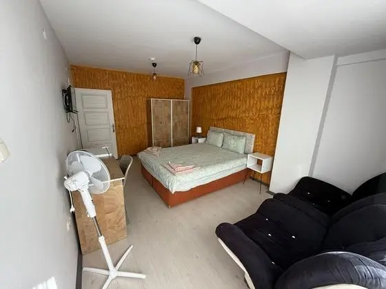 Aile Odası,Bahçe veya Sokak Manzaralı,1. Kat