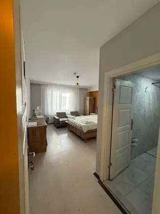 Standart Oda,Bahçe veya Sokak Manzaralı,1. Kat