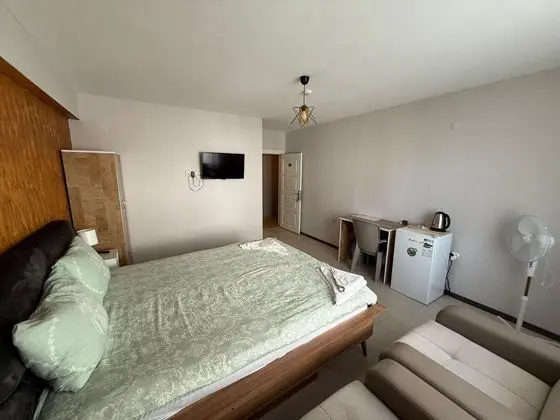 Standart Oda,Bahçe veya Sokak Manzaralı,1. Kat