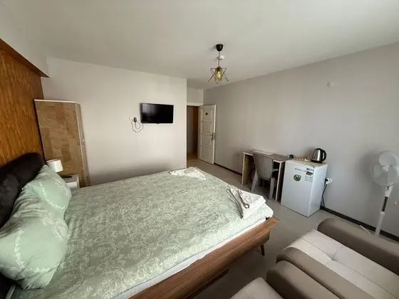 Standart Oda,Bahçe veya Sokak Manzaralı,1. Kat
