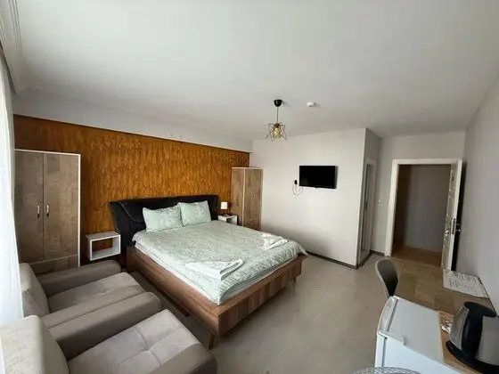 Standart Oda,Bahçe veya Sokak Manzaralı,1. Kat