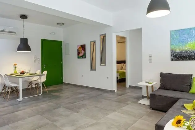 Dört Kişilik Oda, Şehir Manzaralı