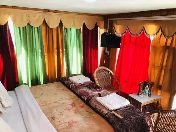 Deluxe Tek Büyük Yataklı Oda, Dağ Manzaralı