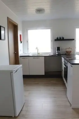 İki Ayrı Yataklı Oda, Ortak Banyo