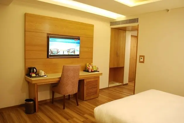 Luxury Tek Büyük Yataklı Oda, Şehir Manzaralı