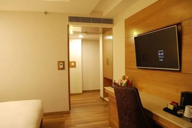 Luxury Tek Büyük Yataklı Oda, Şehir Manzaralı