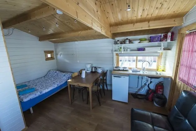 Kır Evi (Shared Shower)