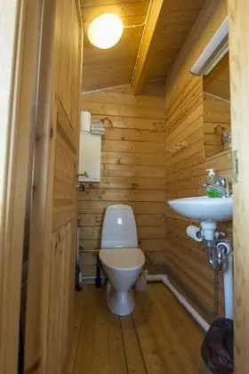 Kır Evi (Shared Shower)