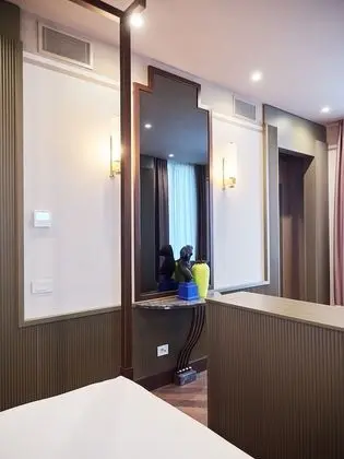 Junior Süit, 1 En Büyük (King) Boy Yatak, Sigara İçilmez