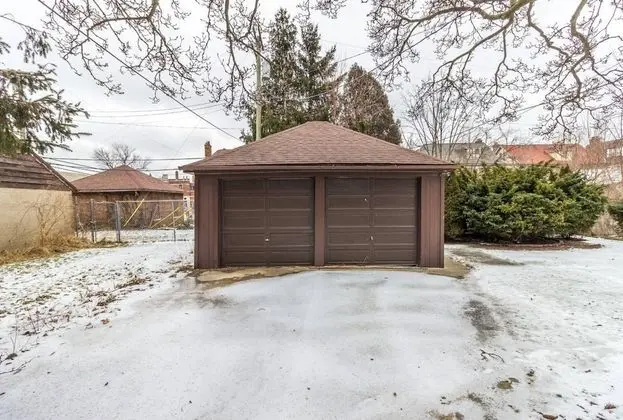 Ev