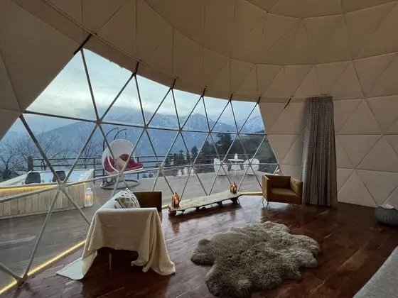 Luxury Oda