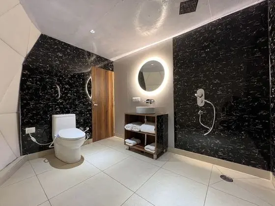 Luxury Oda