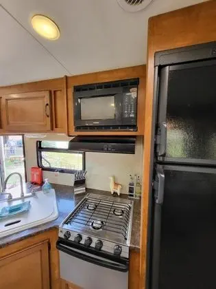 Comfort Süit, Özel Banyo, Bahçe Manzaralı (Nayeli Too Family RV)