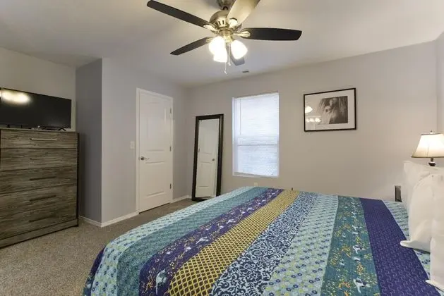 Daire (GlamRus Digs- Sleeps 16+ - Perfect lo)