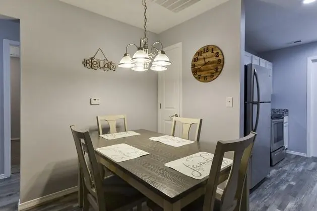 Daire (GlamRus Digs- Sleeps 16+ - Perfect lo)