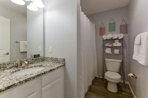 Daire (GlamRus Digs- Sleeps 16+ - Perfect lo)