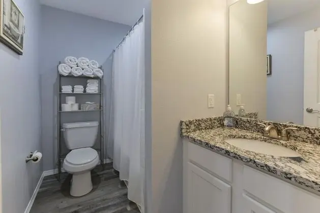Daire (GlamRus Digs- Sleeps 16+ - Perfect lo)