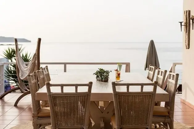 Villa, 3 Yatak Odası, Denize Sıfır