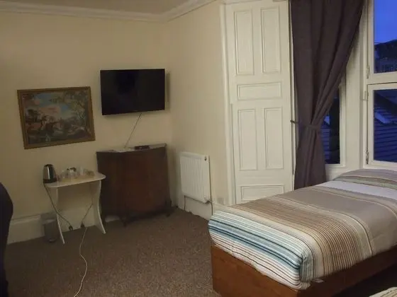 Dört Kişilik Oda, Banyolu/Duşlu