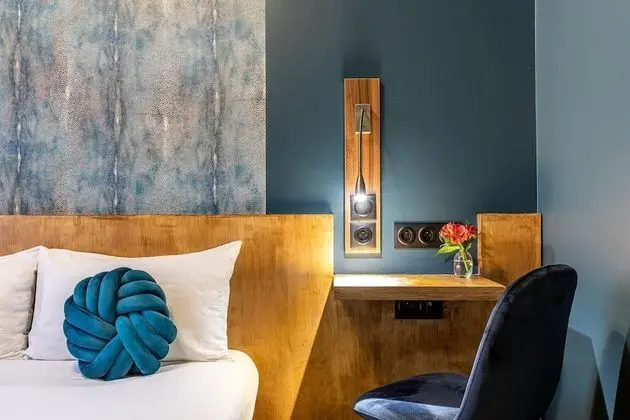 Tek Büyük veya İki Ayrı Yataklı Oda, Avlu Manzaralı (Glasgow)