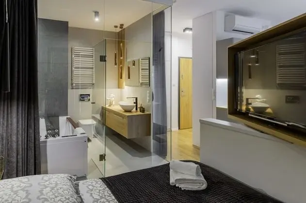 Superior Stüdyo Süit, Avlu Manzaralı (117)