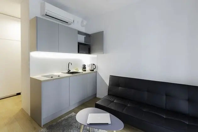 Superior Stüdyo Süit, Avlu Manzaralı (117)