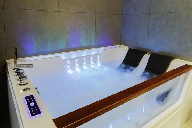 Superior Stüdyo Süit, Avlu Manzaralı (117)