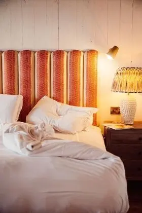 Lakeview Deluxe Room
