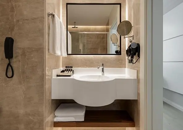 Deluxe Oda,Şehir Manzaralı,Balkonlu