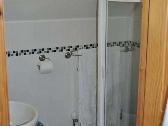 Tek Büyük Yataklı Oda, Banyolu/Duşlu