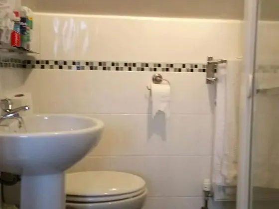 Tek Büyük Yataklı Oda, Banyolu/Duşlu