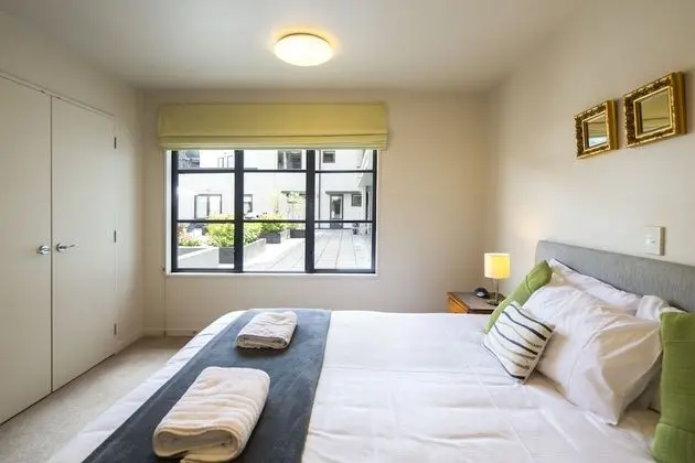 Apart Daire, 2 Yatak Odası, Avlu Manzaralı