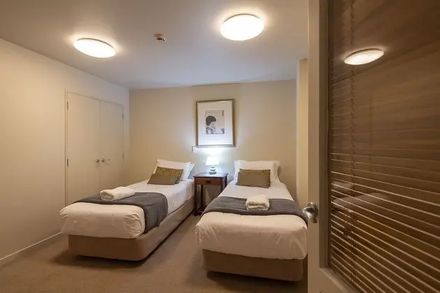 Apart Daire, 2 Yatak Odası, Avlu Manzaralı