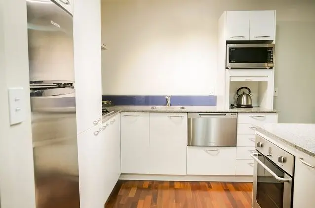 Apart Daire, 2 Yatak Odası, Avlu Manzaralı