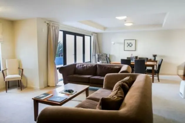 Apart Daire, 3 Yatak Odası, Avlu Manzaralı