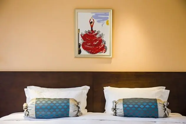 Design Tek Büyük Yataklı Oda