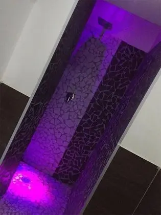 Üç Kişilik Oda