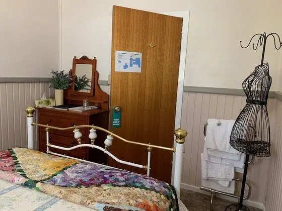 Comfort Tek Büyük Yataklı Oda (Lavender Room)