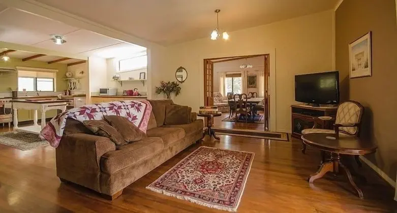 Comfort Tek Büyük Yataklı Oda (Lavender Room)