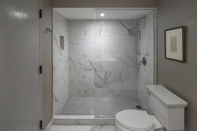 Luxury Oda, 1 En Büyük (King) Boy Yatak