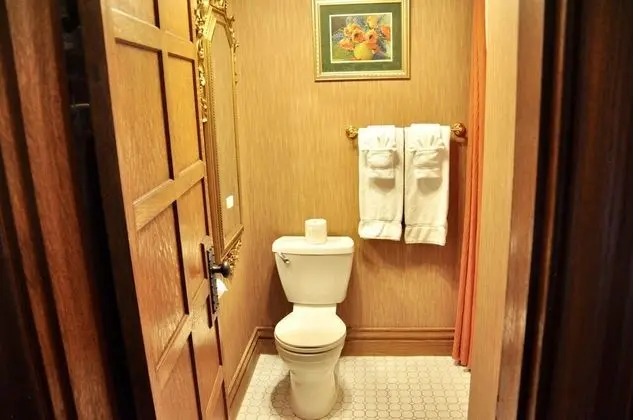 Deluxe Oda (Castle Room)