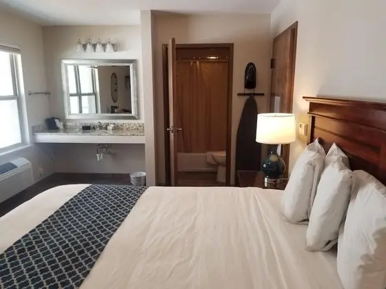 Standard Oda, 1 En Büyük (King) Boy Yatak, Sigara İçilmez (Lodge Room)