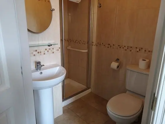 Standard Tek Büyük Yataklı Oda, Engellilere Uygun, Banyolu/Duşlu