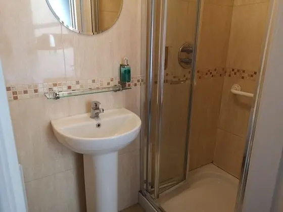 Standard Tek Büyük Yataklı Oda, Engellilere Uygun, Banyolu/Duşlu