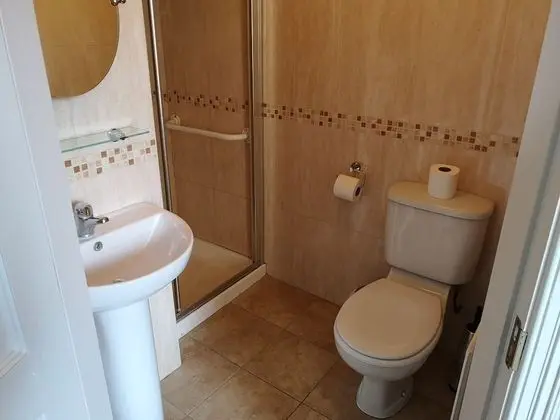 Standard Tek Büyük Yataklı Oda, Engellilere Uygun, Banyolu/Duşlu