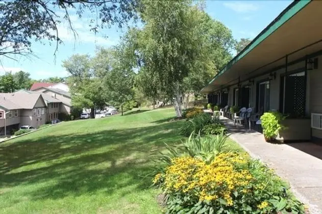 Deluxe Oda, Birden Çok Yatak (River Front)